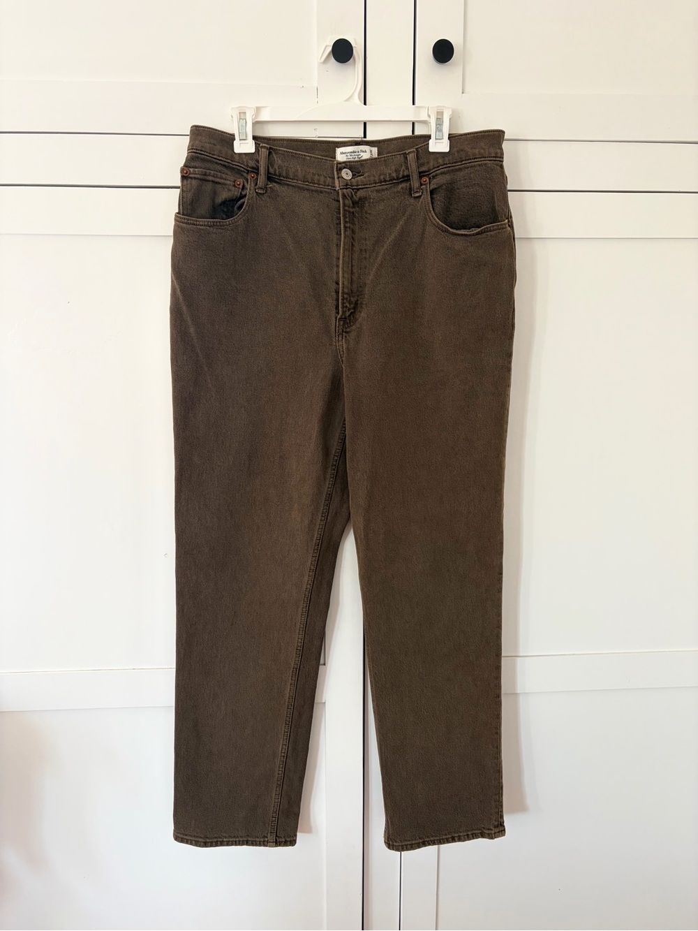 Abercombie & Fitch The 90’s Straight Ultra High Rise Jeans Size 32/14